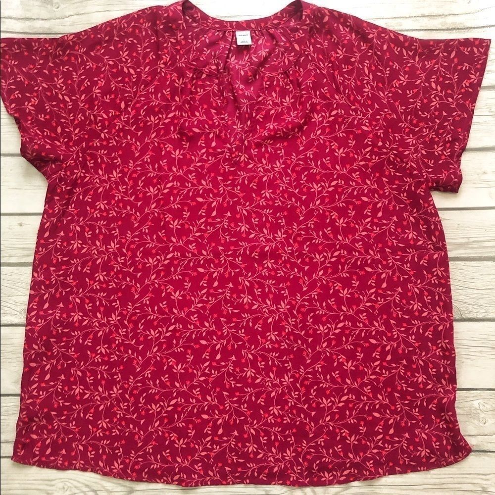 Old Navy-Wine colored floral top-Large